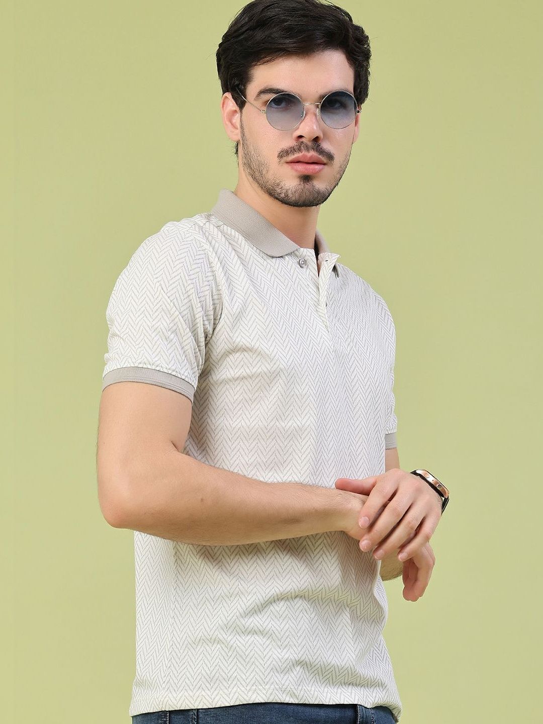 V-Mart Men Polo Collar T-shirt