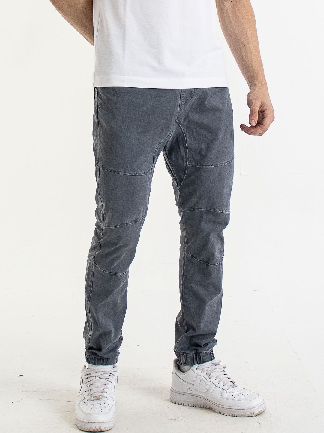 The Roadster Lifestyle Co Men Pure Cotton Jogger Regular Trousers Trousers