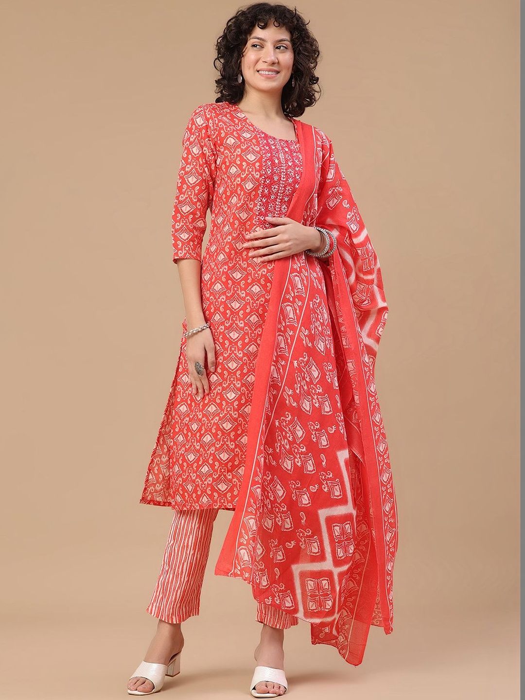 V-Mart Women Ethnic Motifs Printed Regular Thread Work Kurta with Trousers & With Dupatta