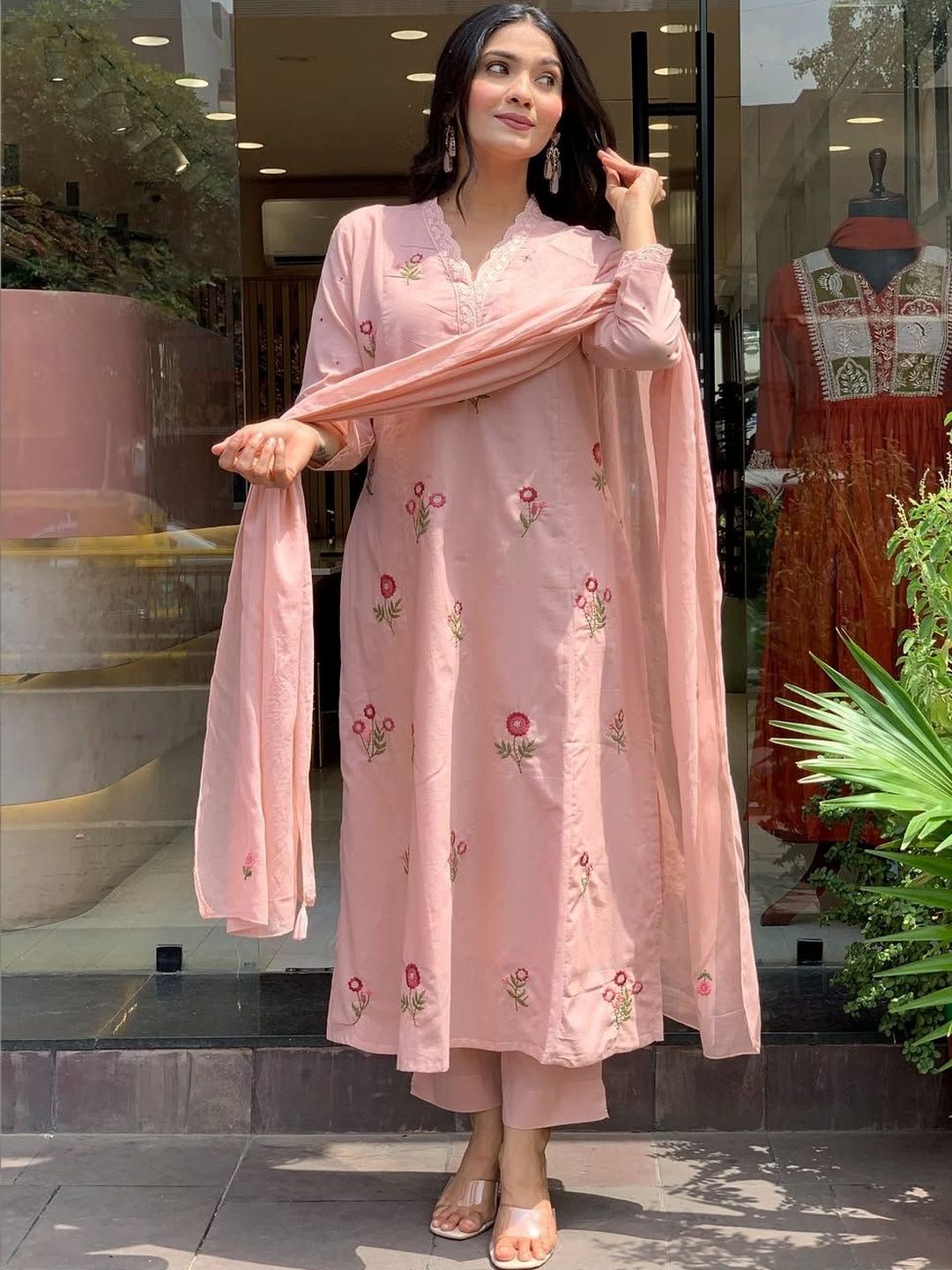 Growdamy Women Ethnic Motifs Embroidered Regular Thread Work Chanderi Silk Kurta with Trousers & With Dupatta