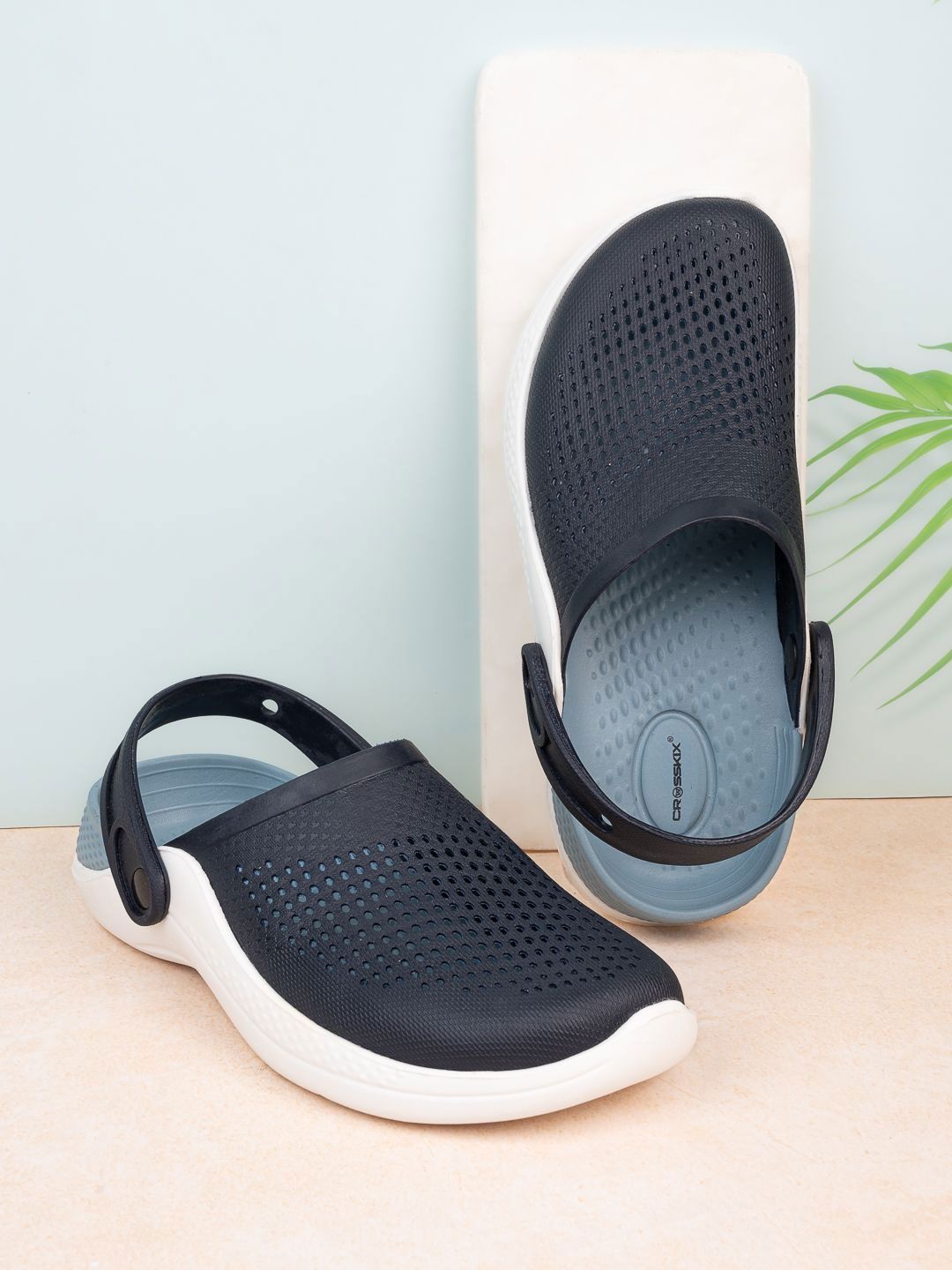 CROSSKIX Men Croslite Clogs