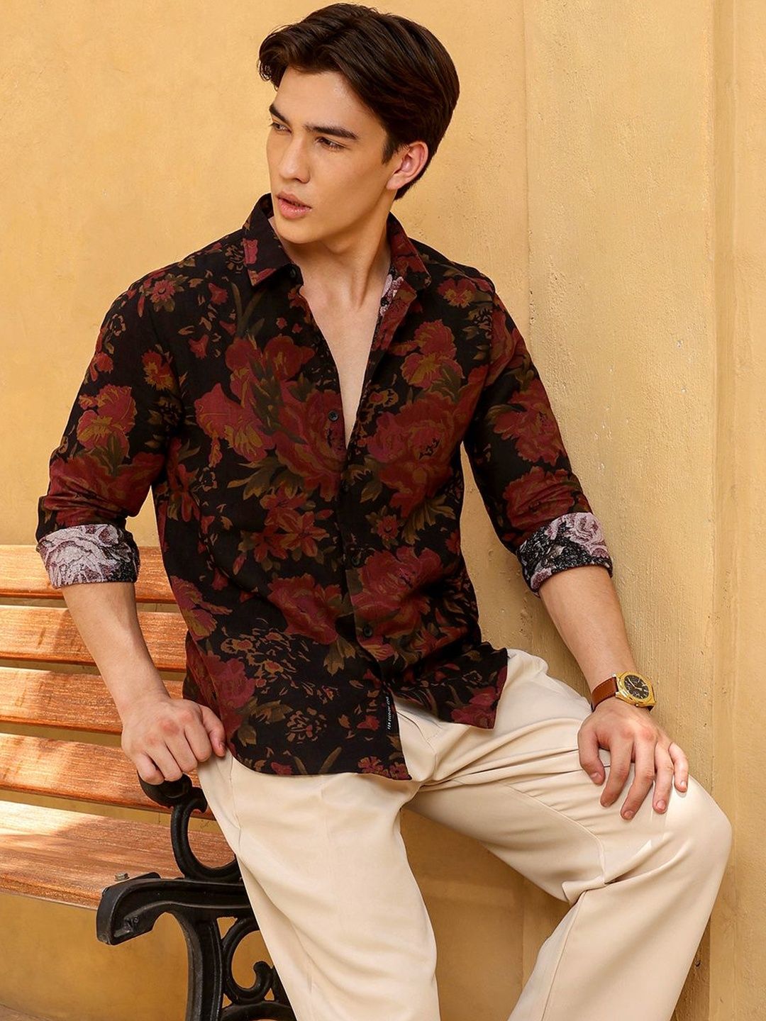 CAHOOT Men Slim Fit Floral Printed Casual Shirt