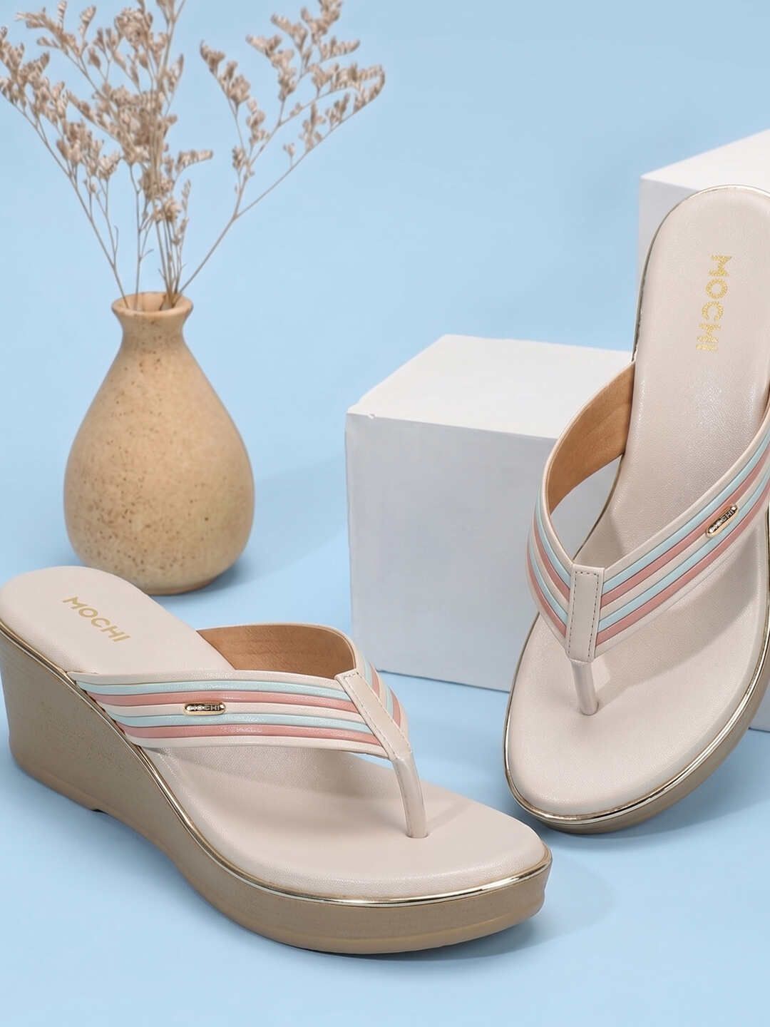 Mochi Mochi Colourblocked Wedge Sandals