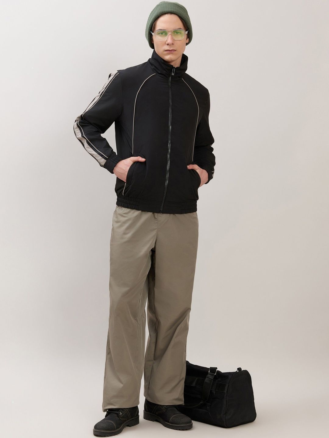 Espanshe Men Colourblocked Lightweight Sporty Jacket