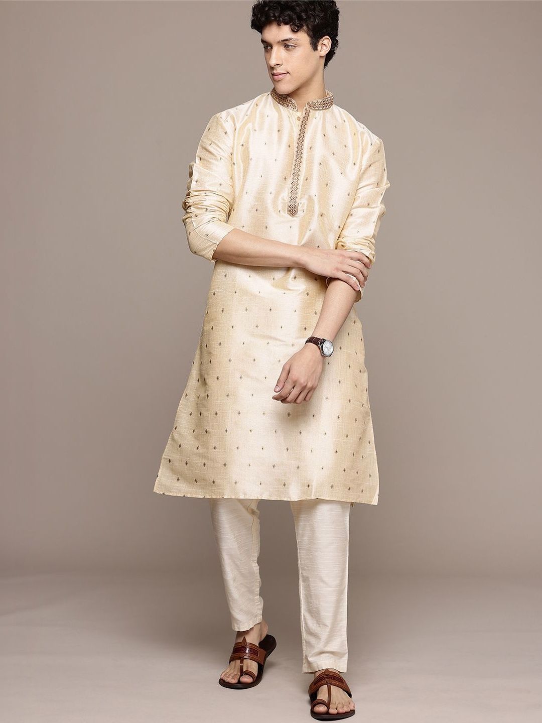 Dincharya Men Embellished Kurta