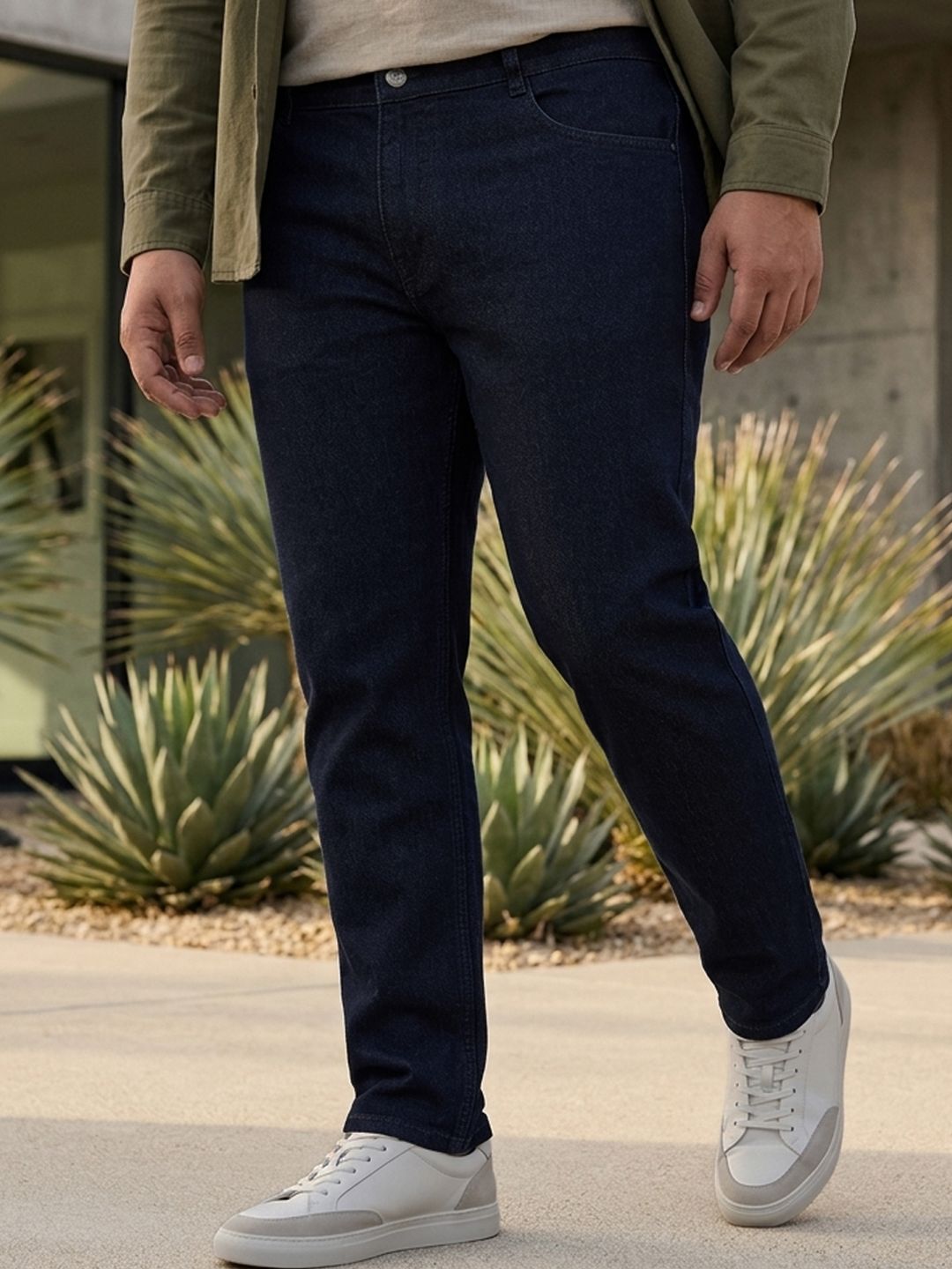 Urbano Plus Men Navy Blue Regular Fit Mid-Rise Clean Look Stretchable Jeans