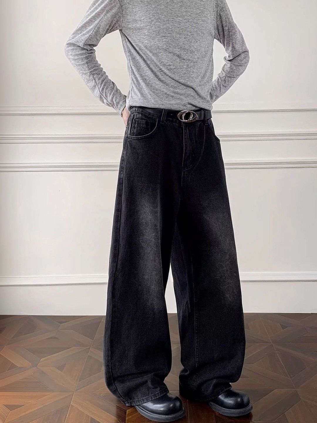 ZYVRA Men Wide Leg Low-Rise Dark Jeans