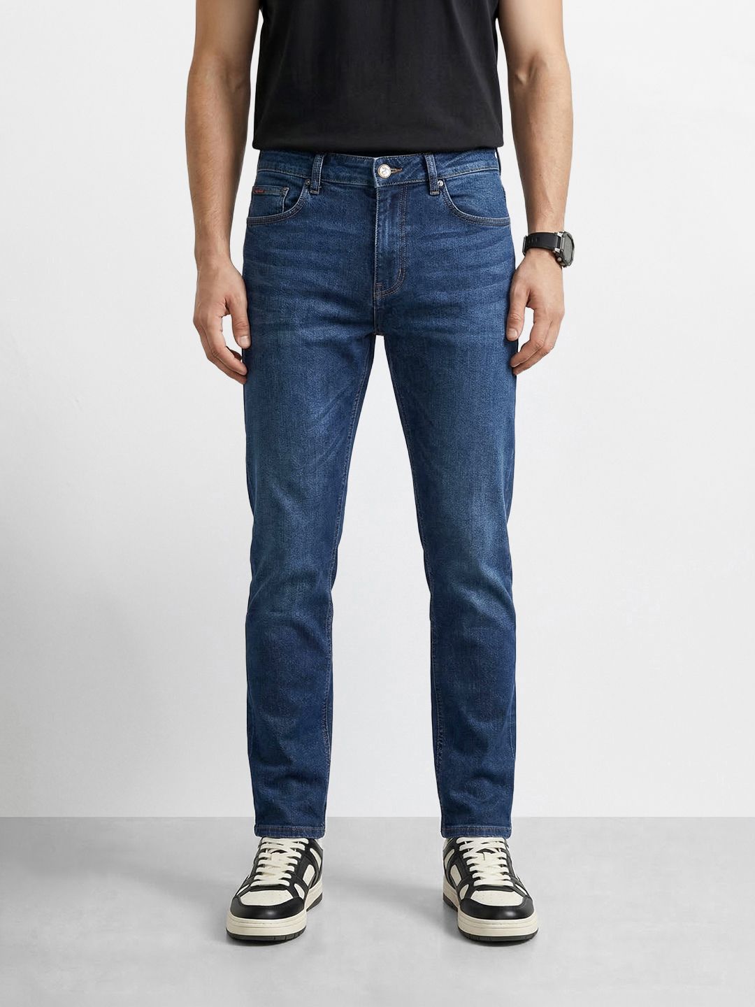The Indian Garage Co Men Slim Fit Mid-Rise Light Fade Stretchable Jeans