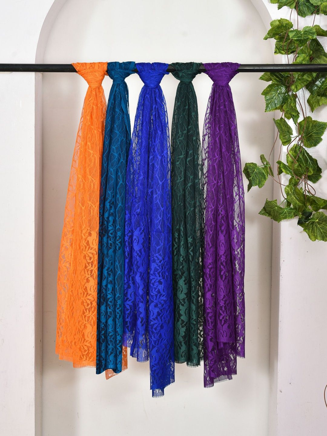 Kuhika Woven Design Dupatta