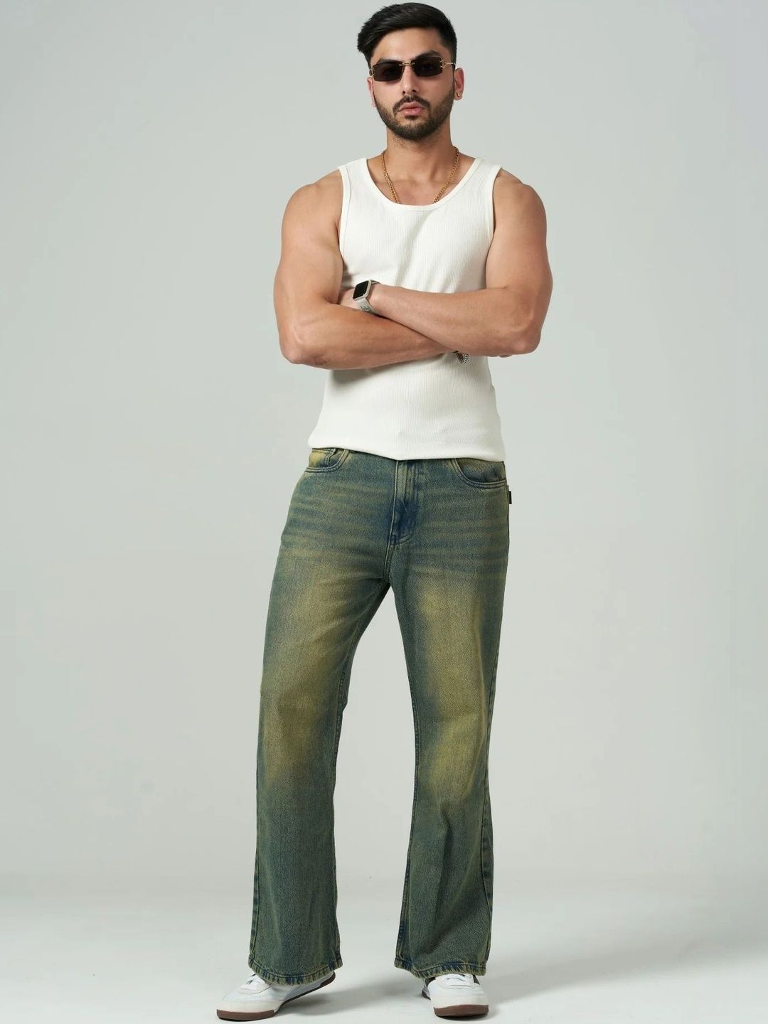 ZYVRA Men Relaxed Fit Low-Rise Heavy Fade Jeans