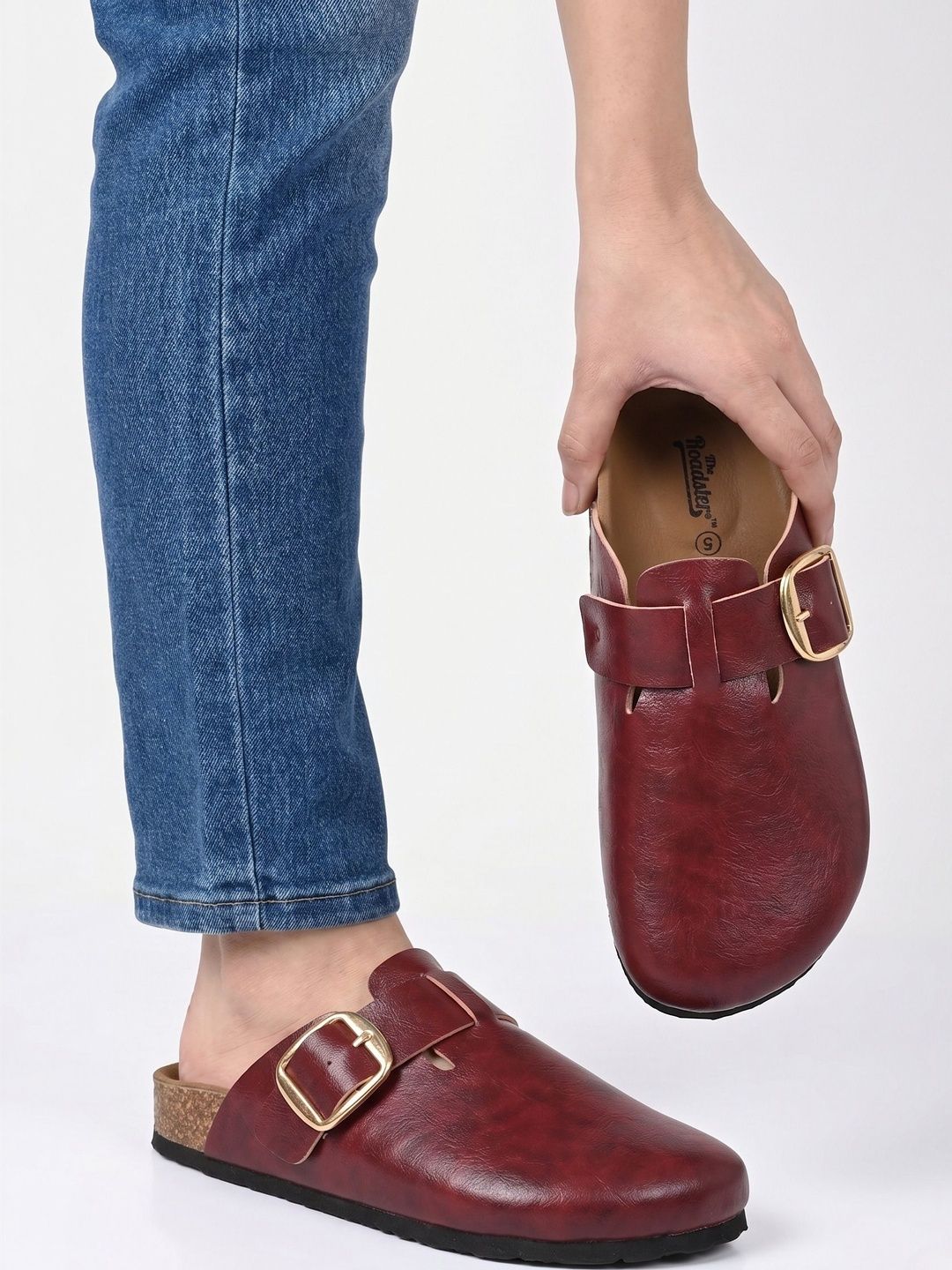 The Roadster Lifestyle Co Women Round Toe Casual Slip-On Mules