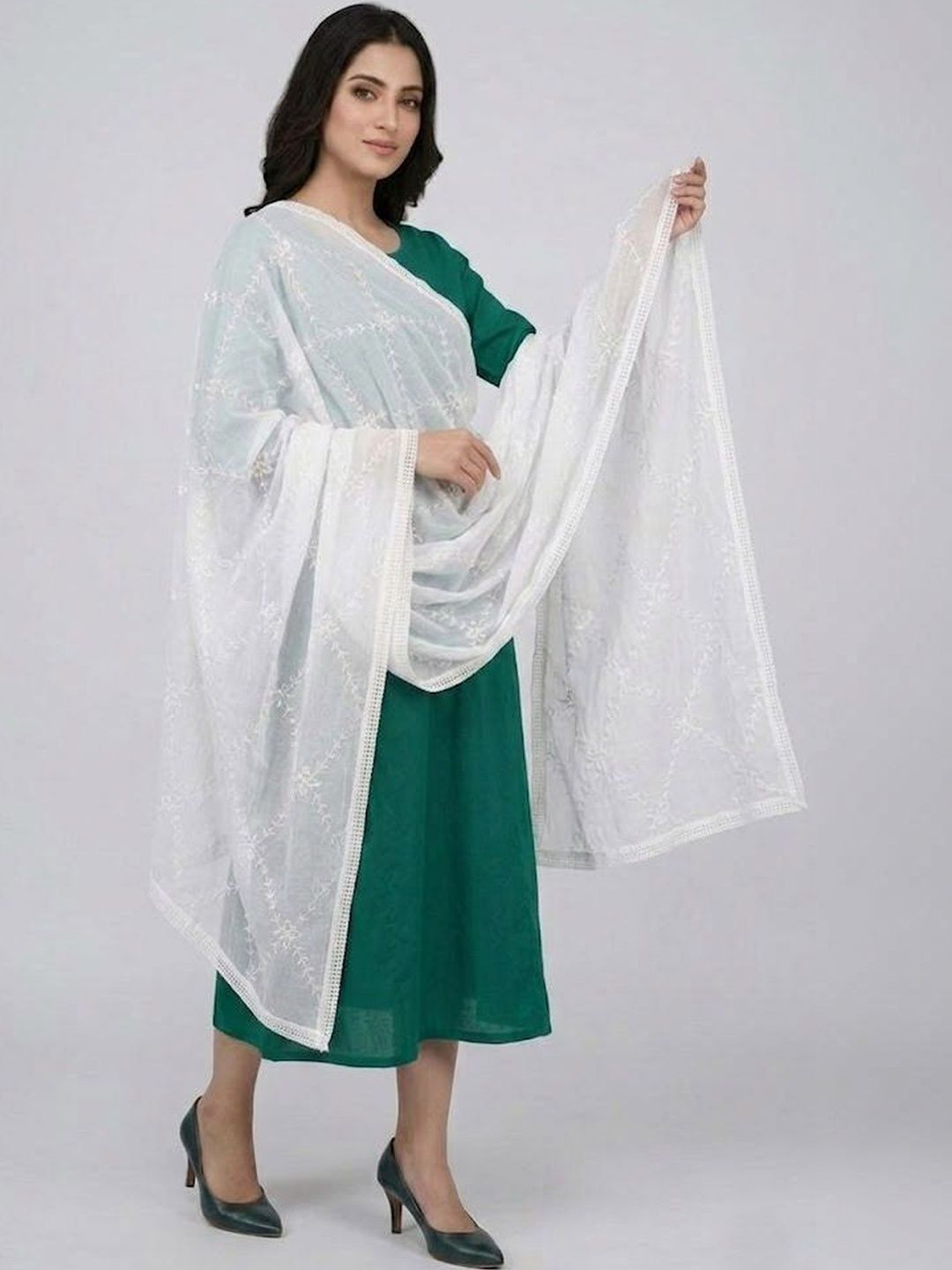 Trendzmy Embroidered Dupatta with Thread Work