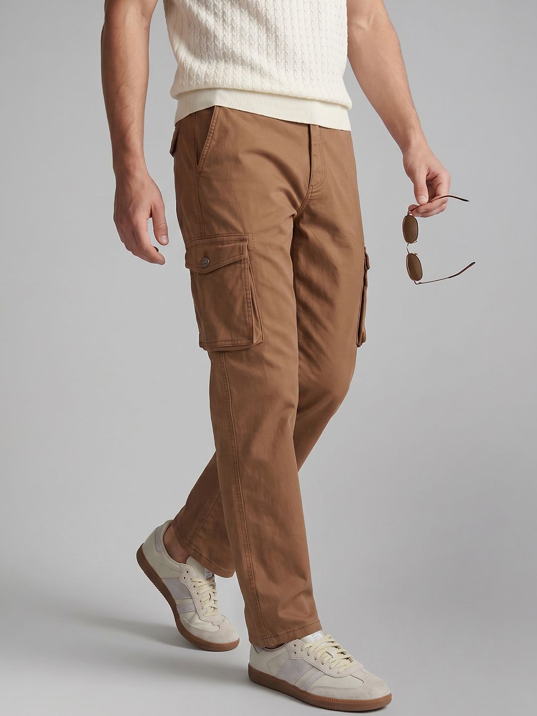 Men Straight Cargos Trousers Louis Philippe Jeans Men Straight Fit Cargos Trousers