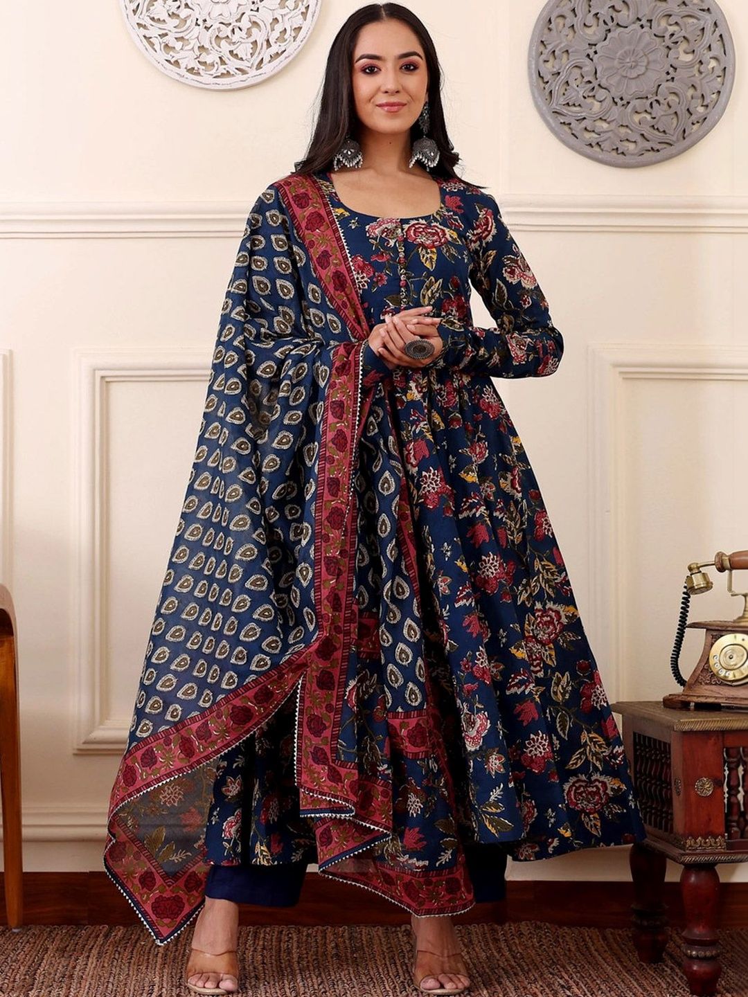 HERE&NOW Women Floral Printed Empire Kurta with Palazzos & With Dupatta