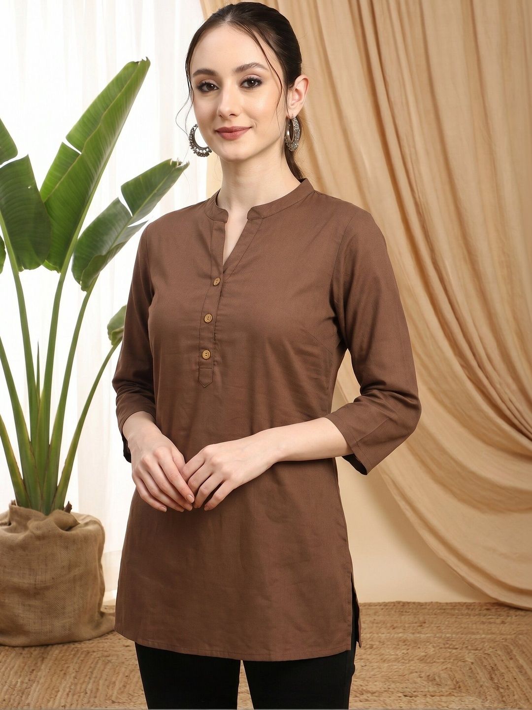 Sangria Mandarin Collar Straight Short Kurti