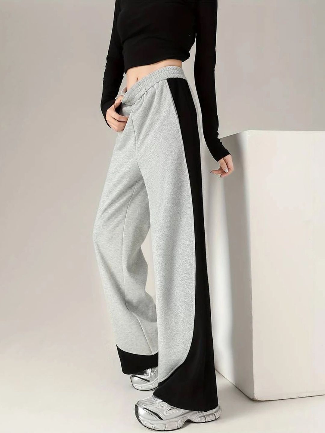 Imsa Moda Women Baggy Colourblocked Training Track Pants