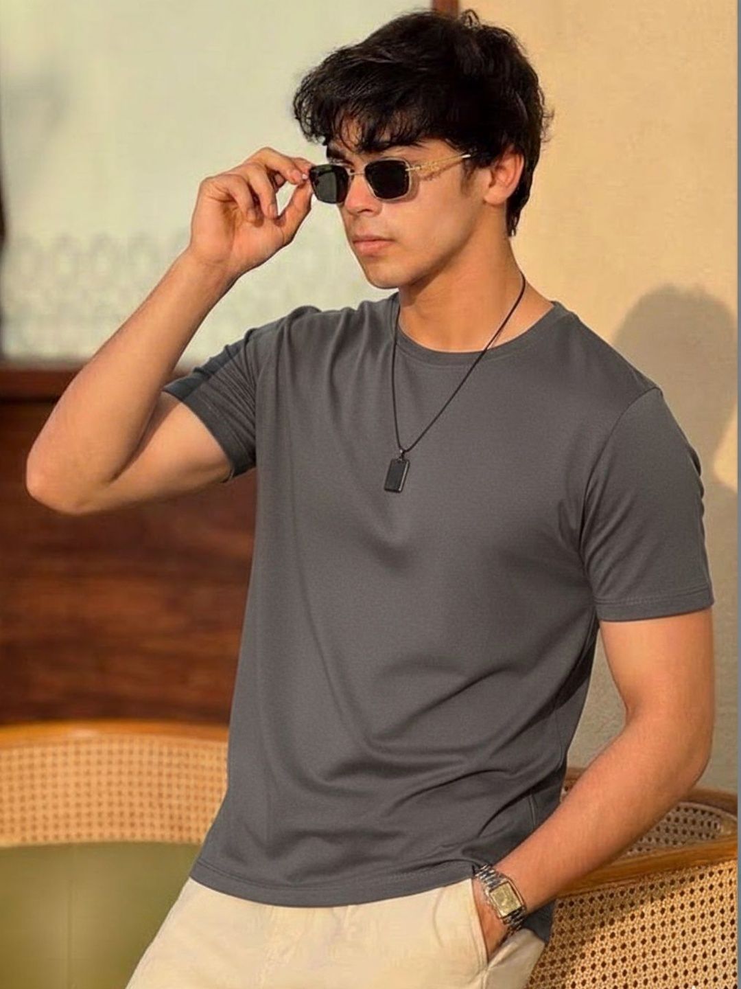 Rigo Men Dark Grey Solid Round Neck Regular Fit Cotton T-shirt