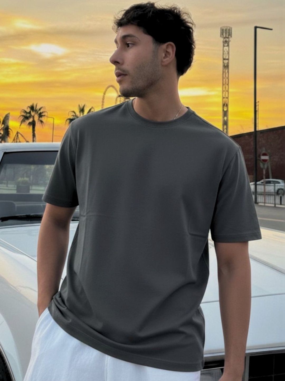 Mast & Harbour Rigo Men Dark Grey Solid Round Neck Regular Fit Cotton T-shirt
