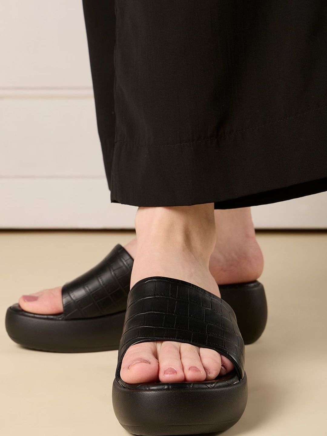 Textured Flatform Sandals Inc 5 Textured Flatform Sandals