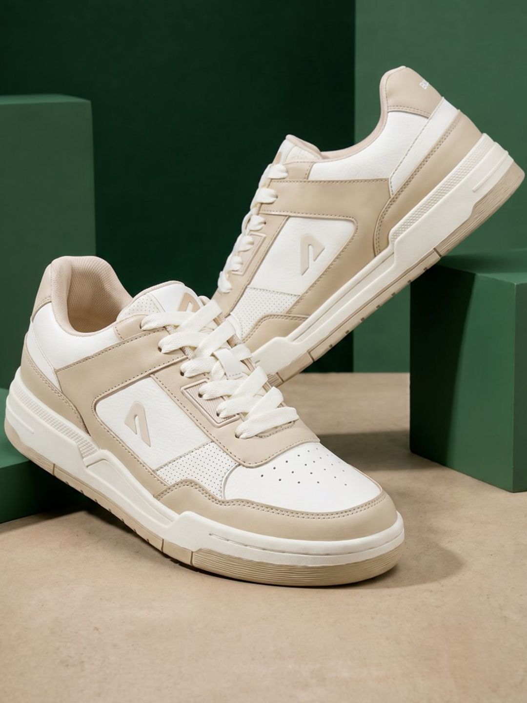 BOLDFIT Men White Turtledove Dripbloc Sneakers Shoes