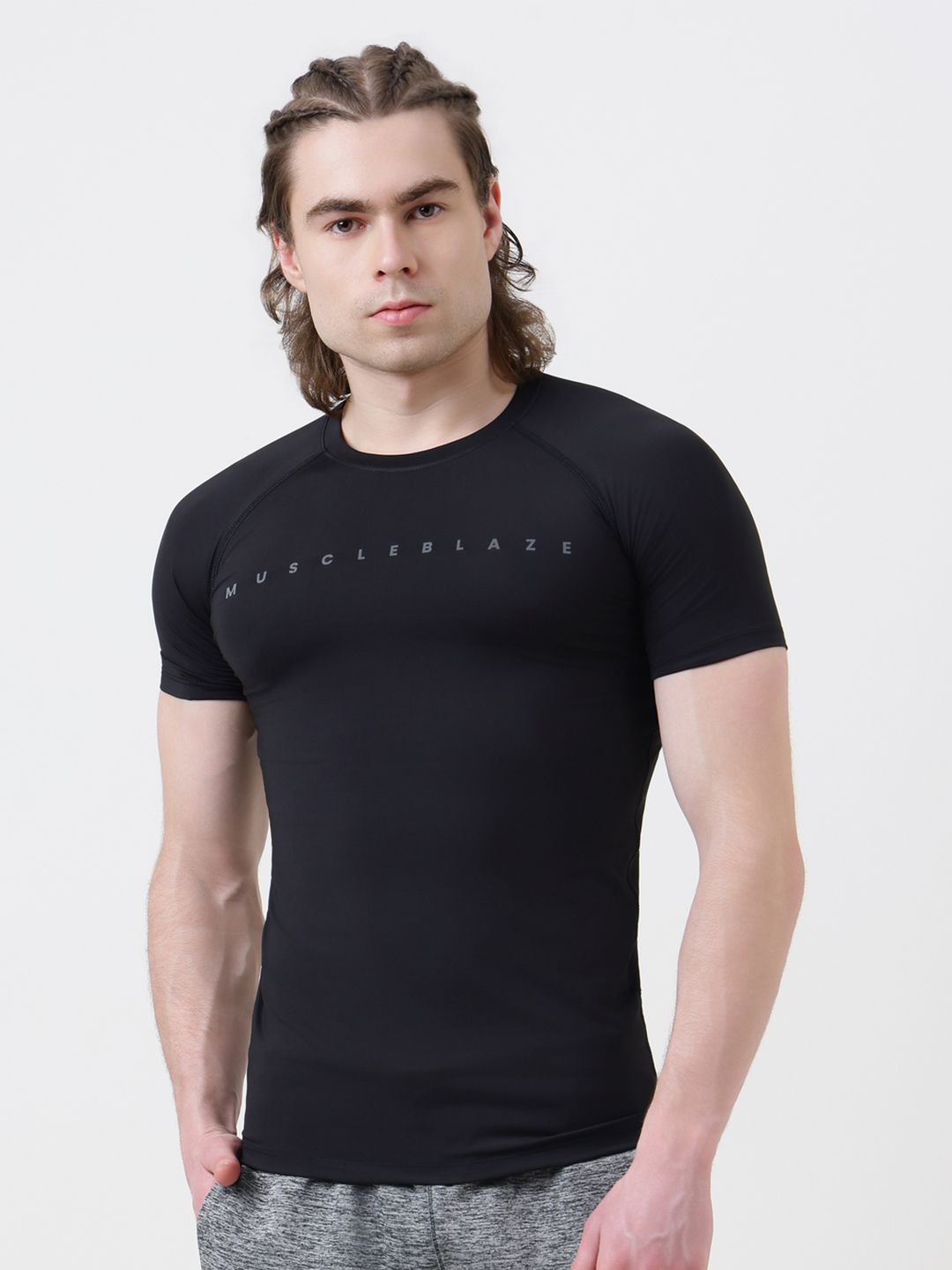 Buy MuscleBlaze Men Superman Blue Half Sleeve Compression T-Shirts