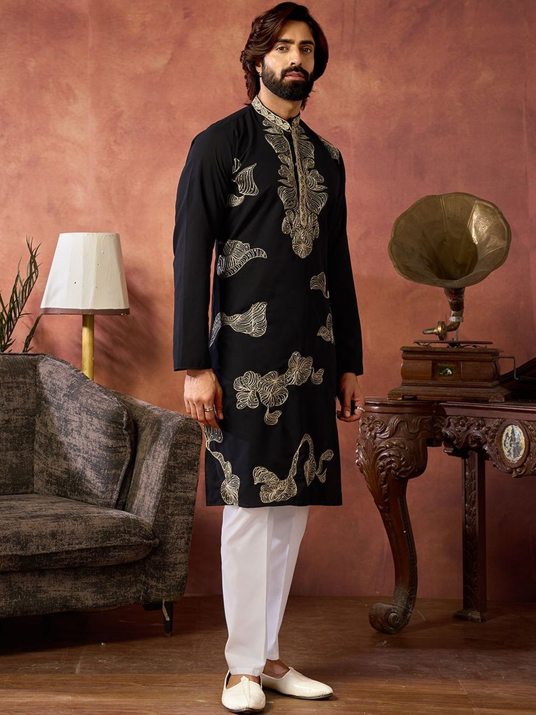 House of Pataudi Embroidered Cotton Mandarin Collar Knee Length Straight Kurtas