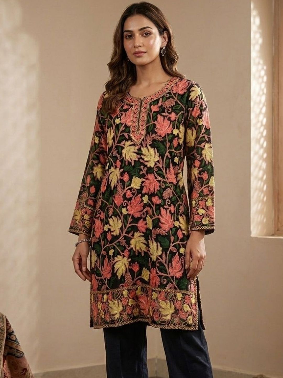 KTI Botanical Embroidered V-Neck Thread Work Thread Work Kurti