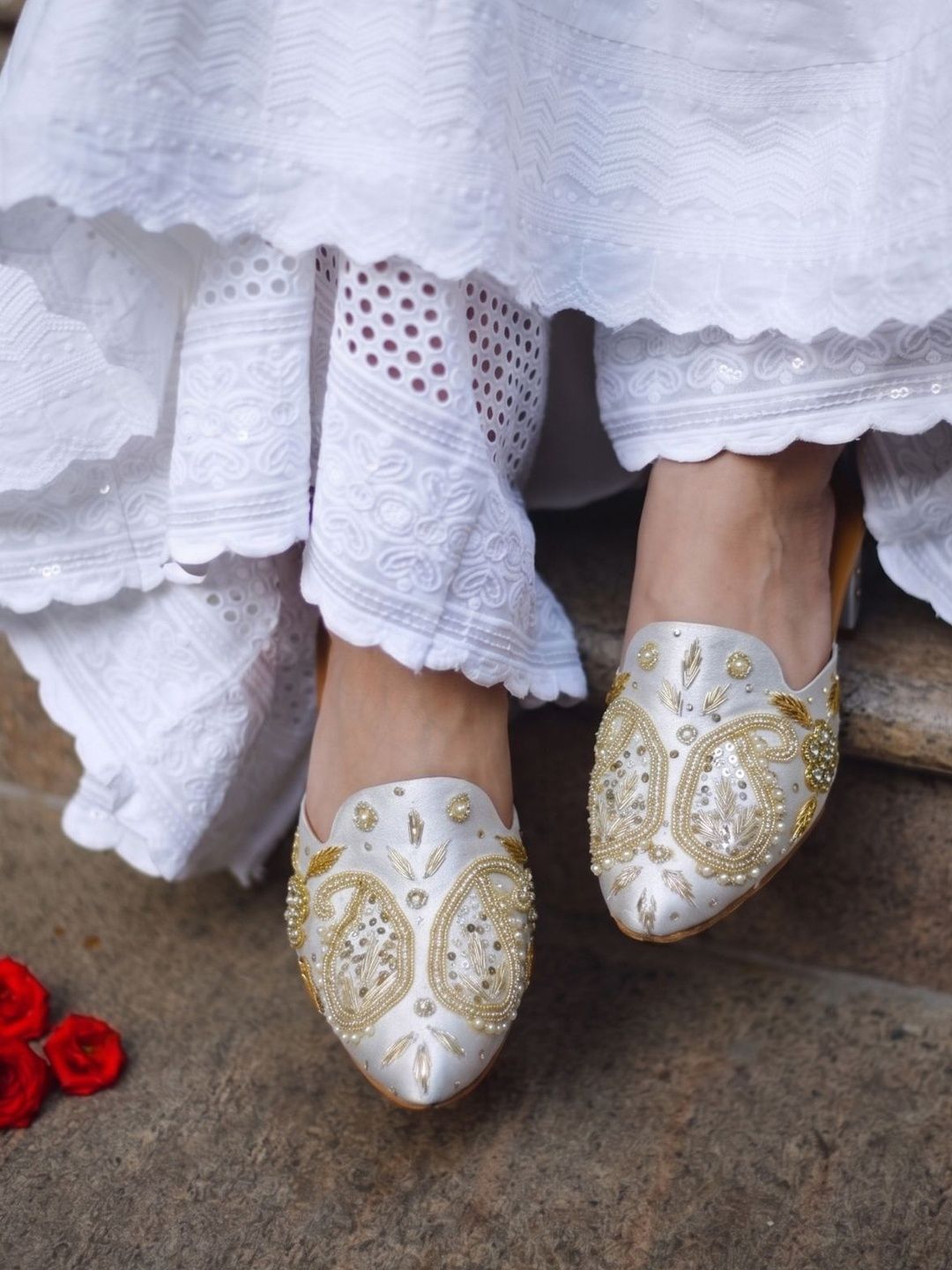 Anouk Anouk Women White Ethnic Embroidered Pointed Toe Block Heel