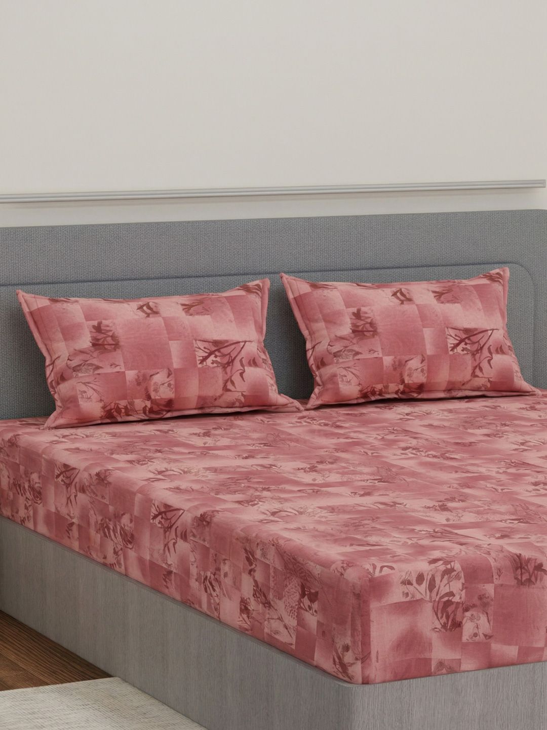 Monte Carlo Red & Purple 144 TC Bedsheet with 2 Pillow Covers