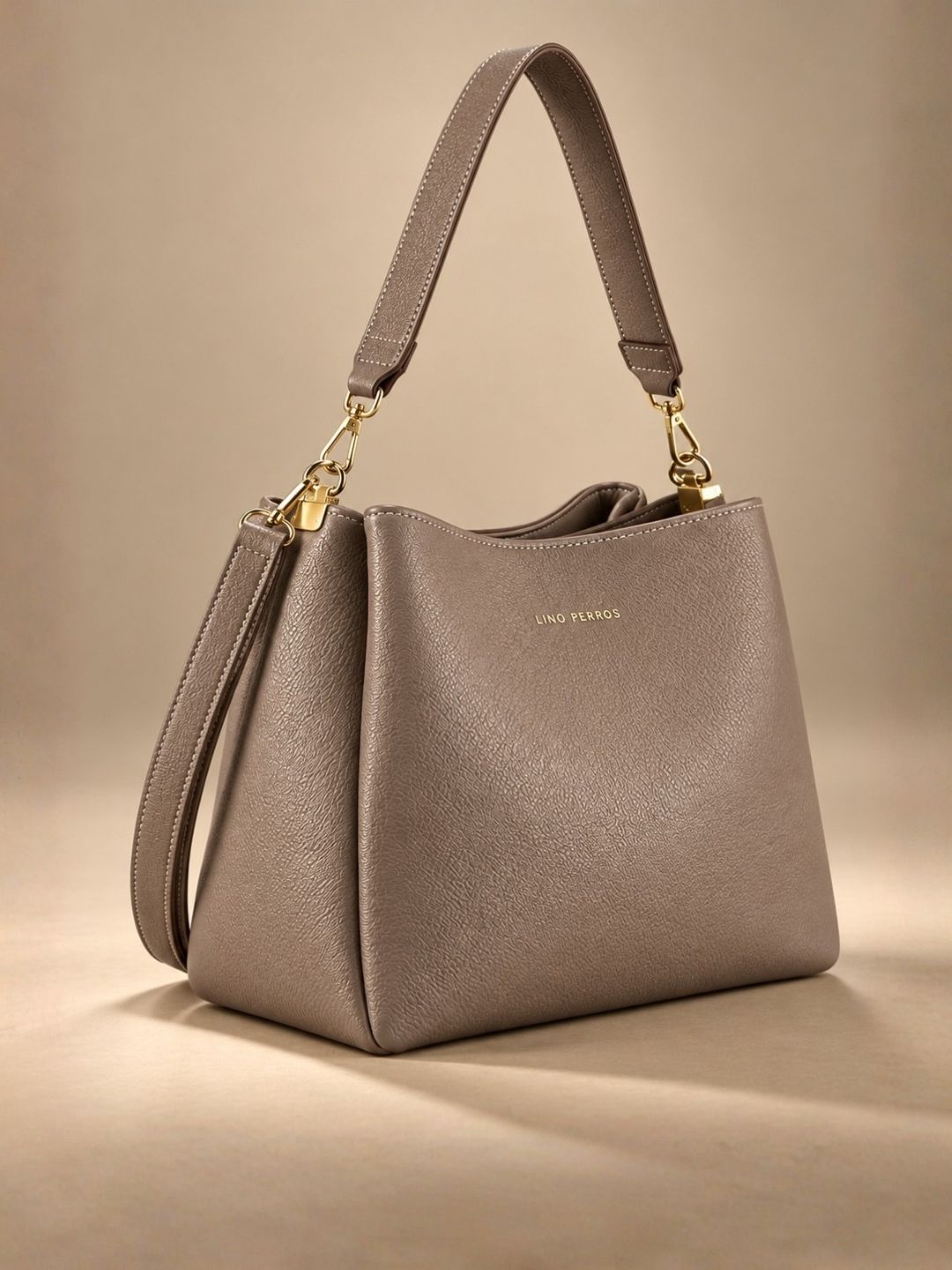Lino Perros Voyage Simple Hobo Bag