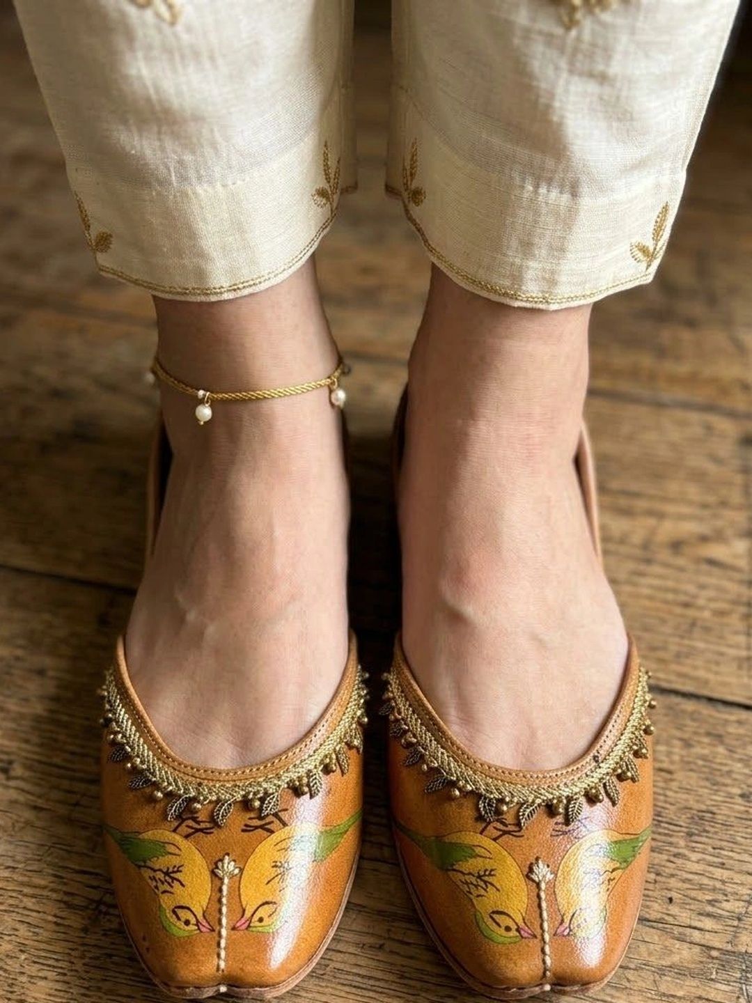 House of Pataudi Women Mojaris Flats