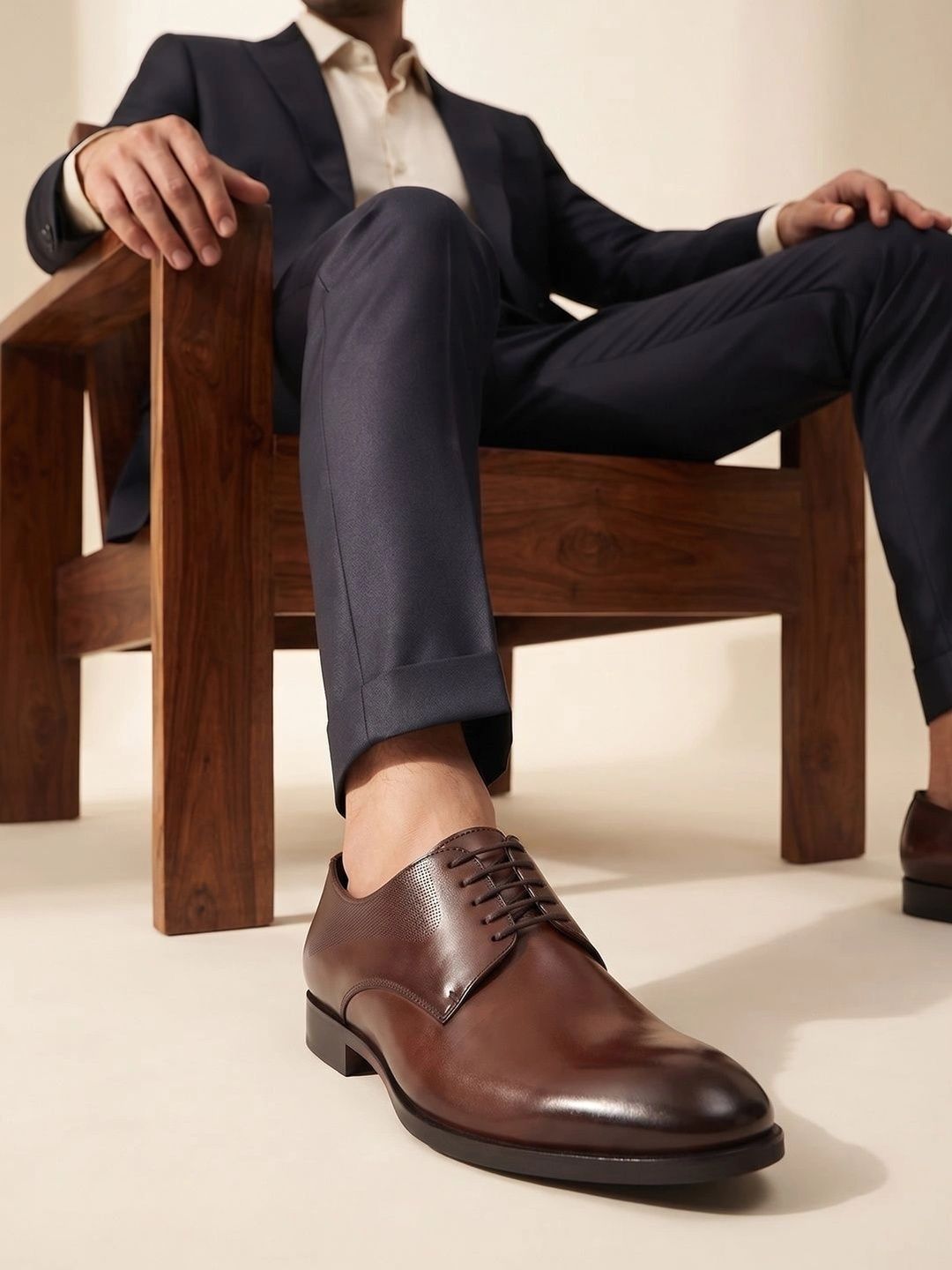 House of Pataudi Men Textured Formal  Derbys