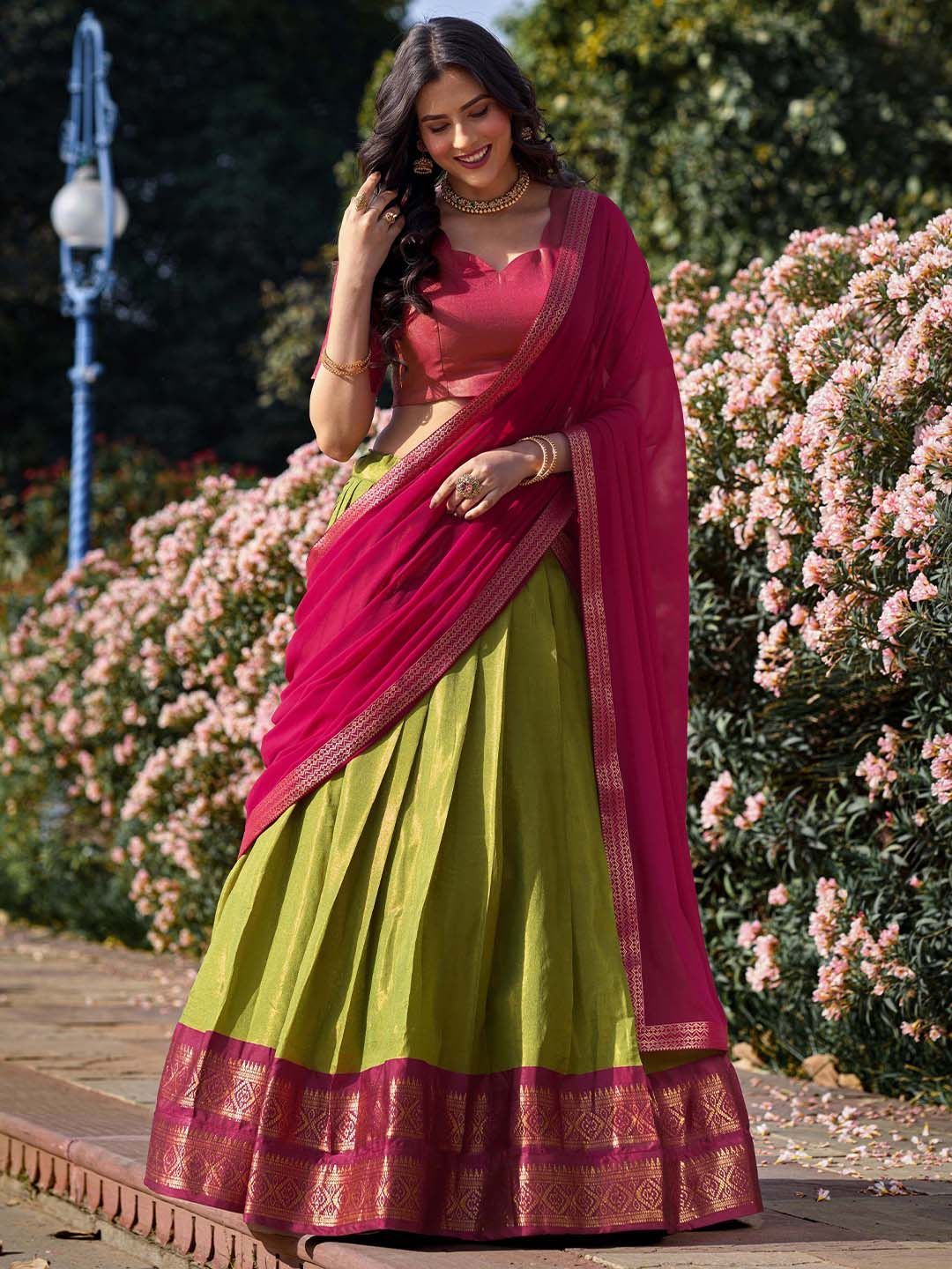 河内コレクション Buy LOOKNBOOK ART Traditional Kanchipuram Zari Woven Lehenga Choli