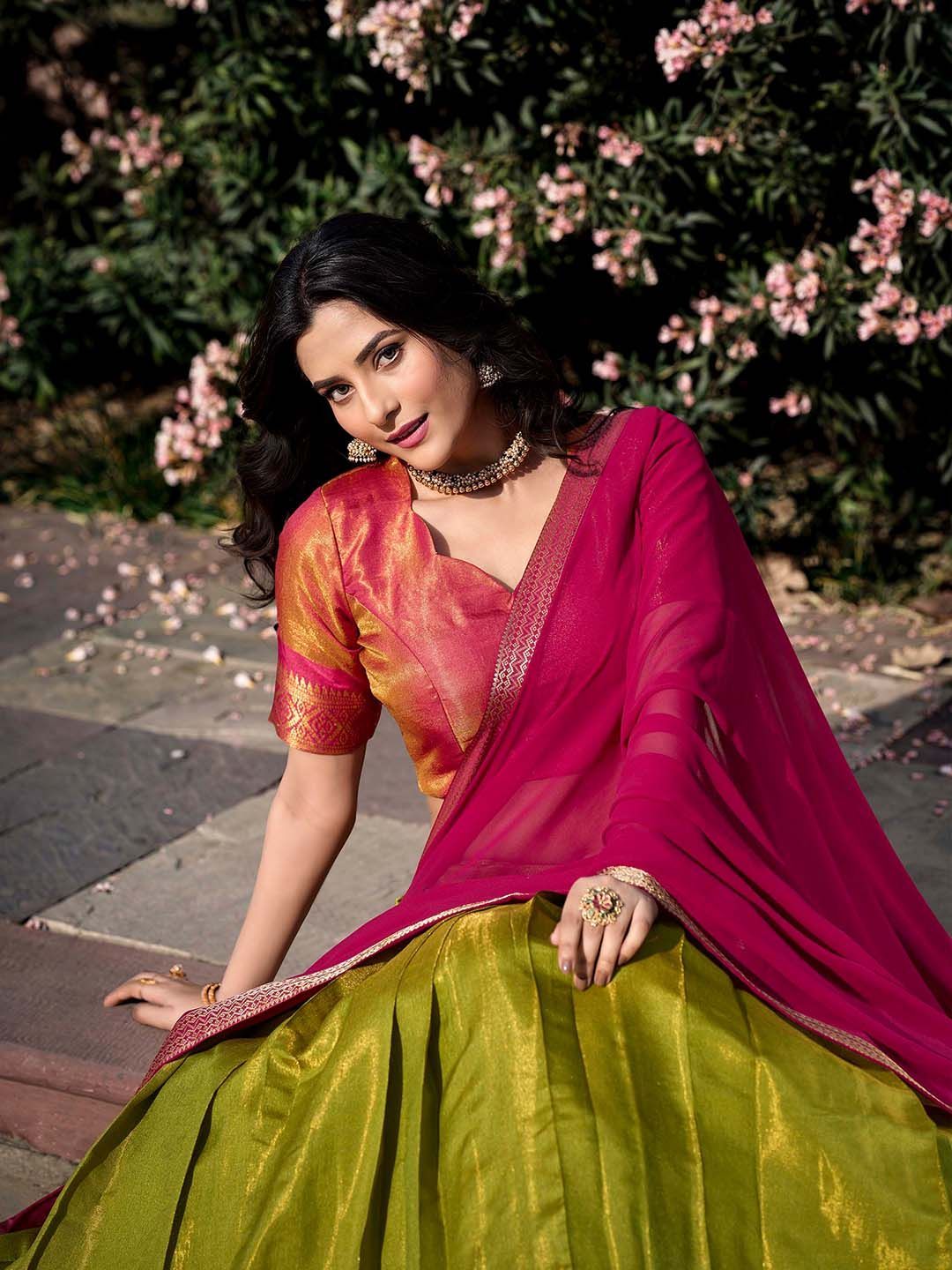 Buy LOOKNBOOK ART Traditional Kanchipuram Zari Woven Lehenga Choli