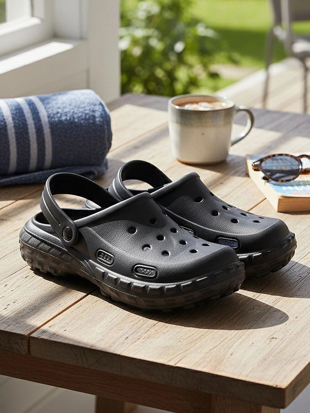 Roadster Men Clogs