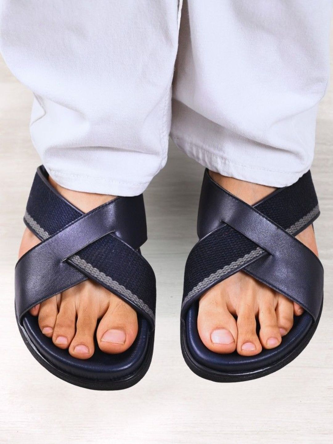 Zanzibar Living Men Slip-On