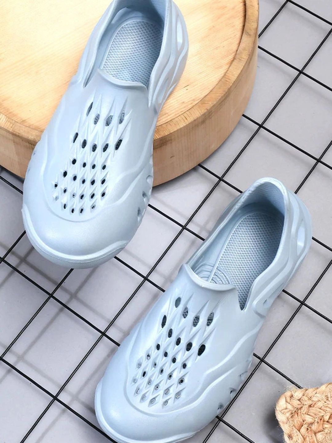 Golazo Men Slip-On