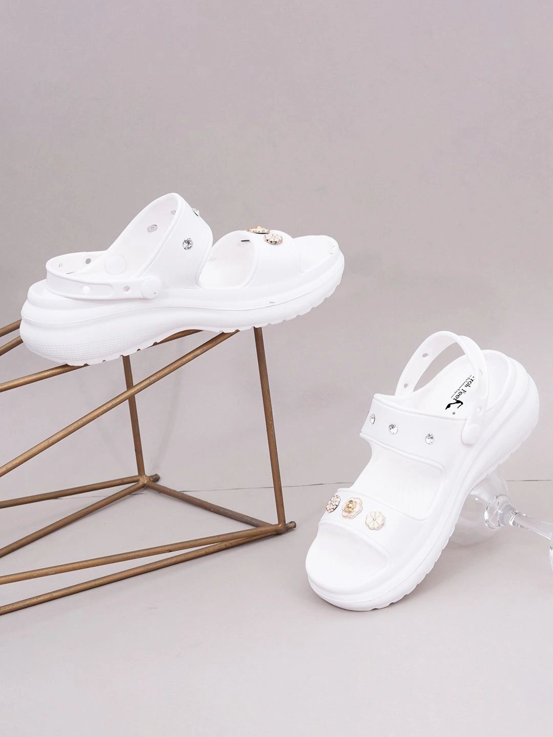 Froh Feet Women Embellished Clogs