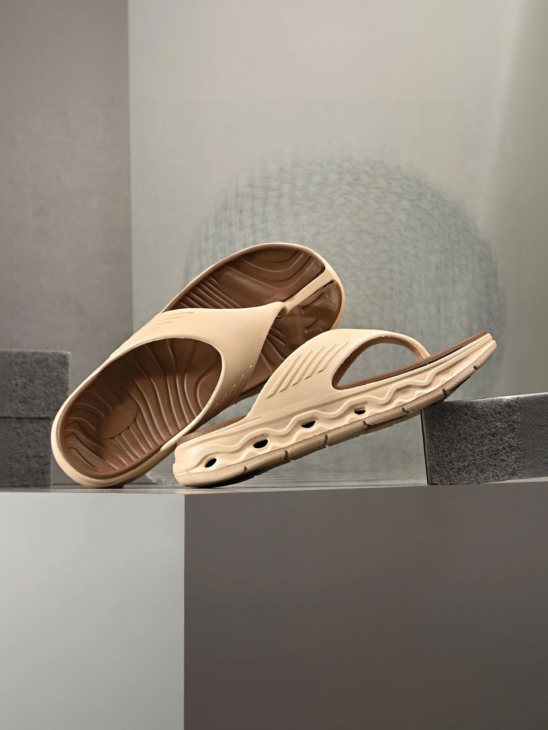 Vortek Men Thong Flip-Flops