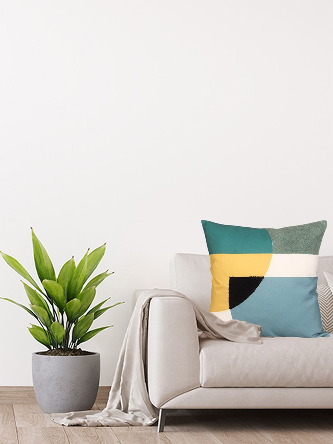 Home Green & White Geometric Square Cushion Cover