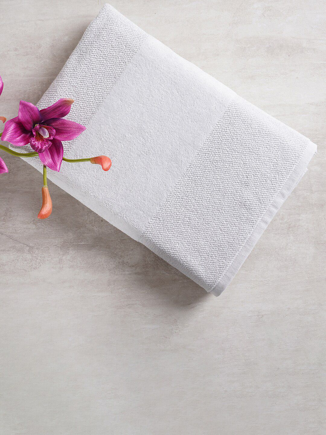 Pure Home and Living White Solid 600 GSM Cotton Bath Towel Price in India