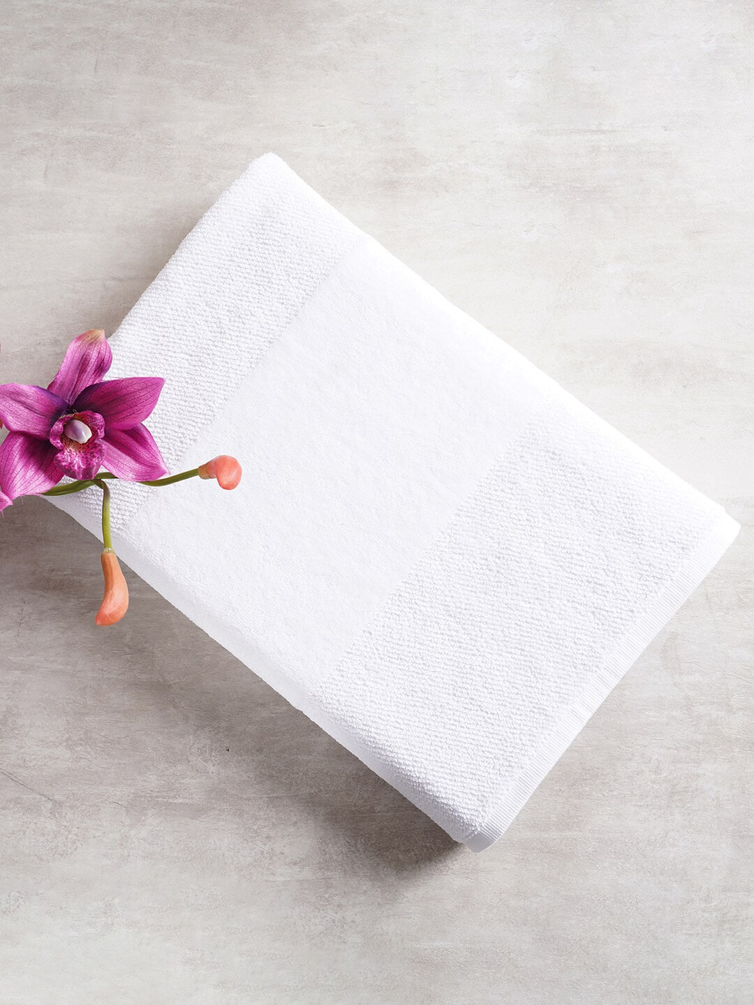 Pure Home and Living White Solid Pure Cotton 600 GSM Bath Towels Price in India