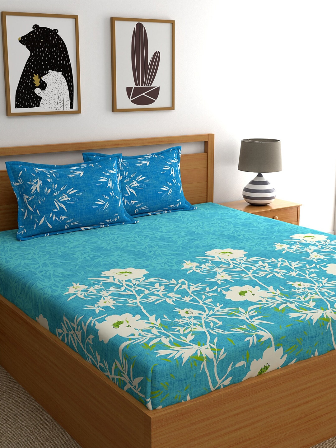 Dreamscape Teal & White Floral 140 TC Pure Cotton Queen Bedsheet with 2 Pillow Covers Price in India