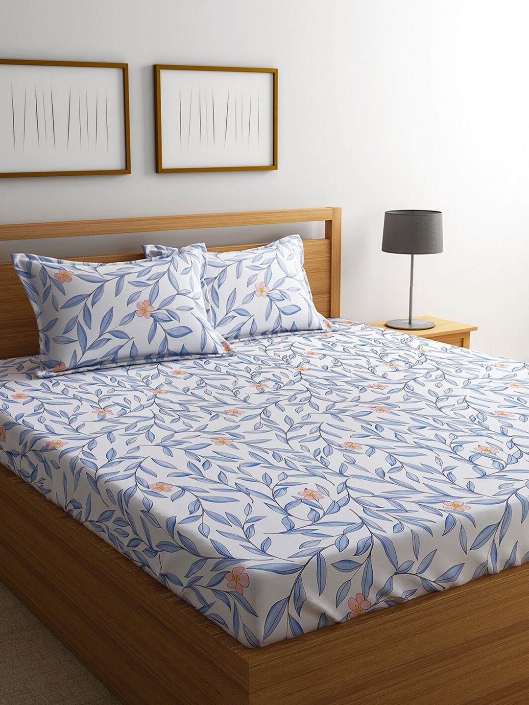 URBAN DREAM White & Blue Floral 210 TC King Cotton Bedsheet with 2 Pillow Covers Price in India