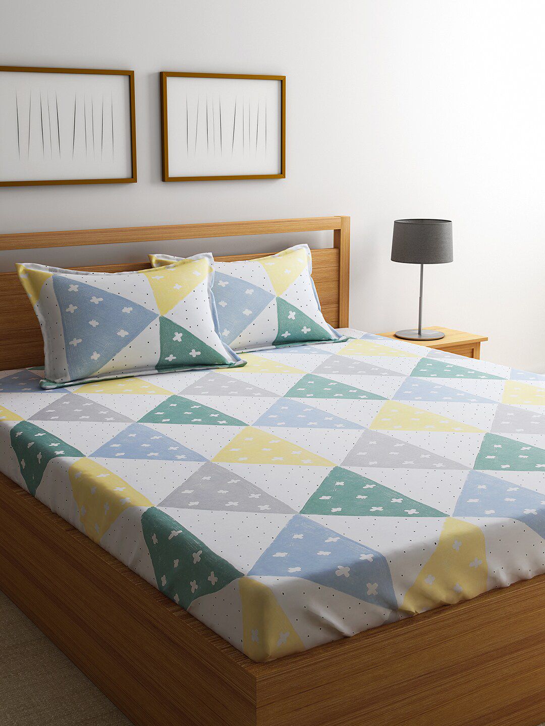 URBAN DREAM White & Green Cotton Geometric 210 TC Queen Bedsheet with 2 Pillow Covers Price in India