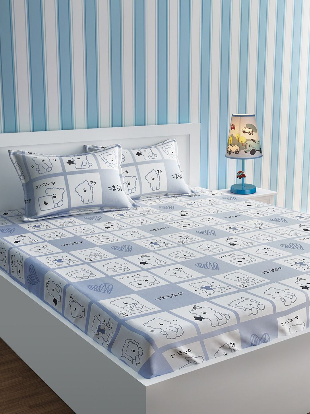 URBAN DREAM Grey & White 210 TC Queen Bedsheet with 2 Pillow Covers