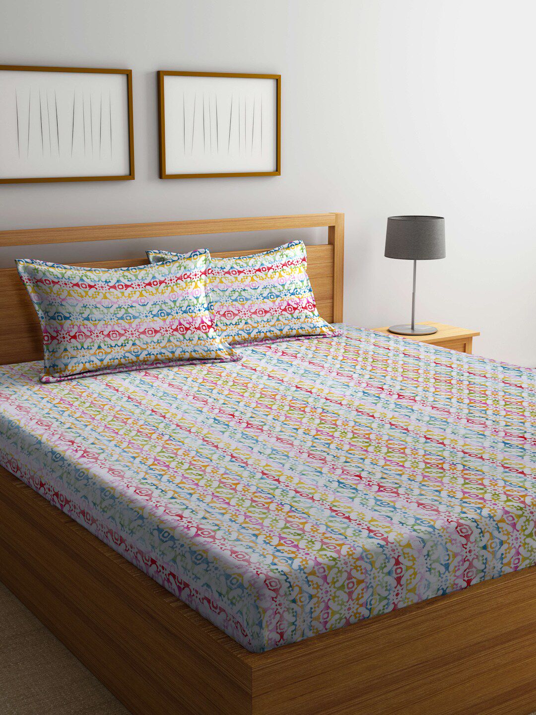 BOMBAY DYEING Pink & White Printed 120 TC Queen Bedsheet with 2 Pillow Covers Price in India