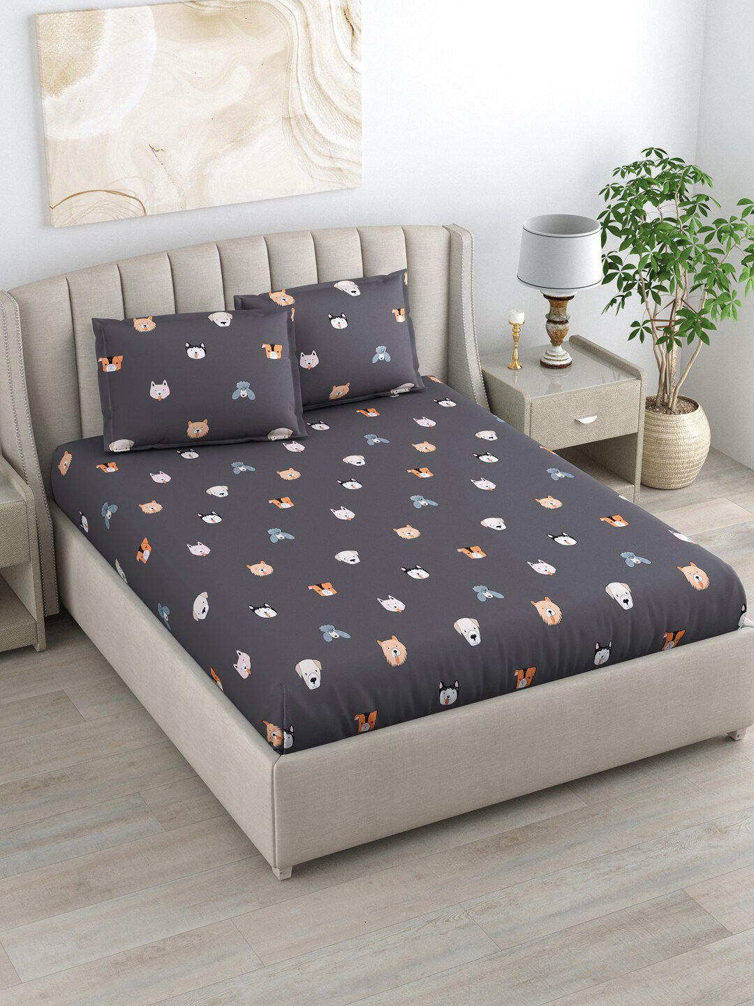 DREAM WEAVERZ Conversational Glazed Cotton 220 TC King Bedsheet with 2 Pillow Covers Price in India