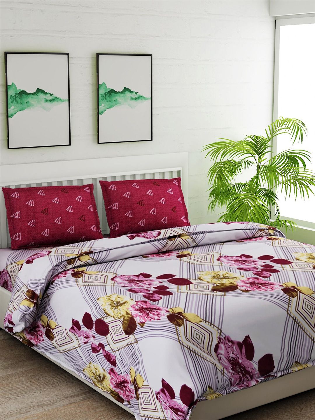 Salona Bichona Pink & Black Floral 144 TC Queen Bedsheet with 2 Pillow Covers Price in India