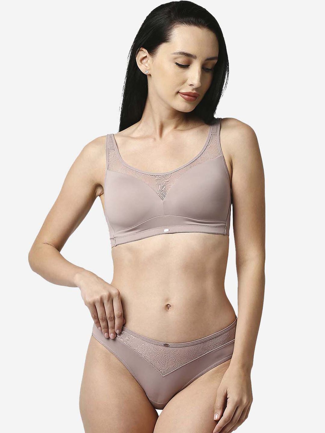 Buy Soie Soie Women Nude Solid Lightly Padded Non-Wired Lingerie Set at  Redfynd